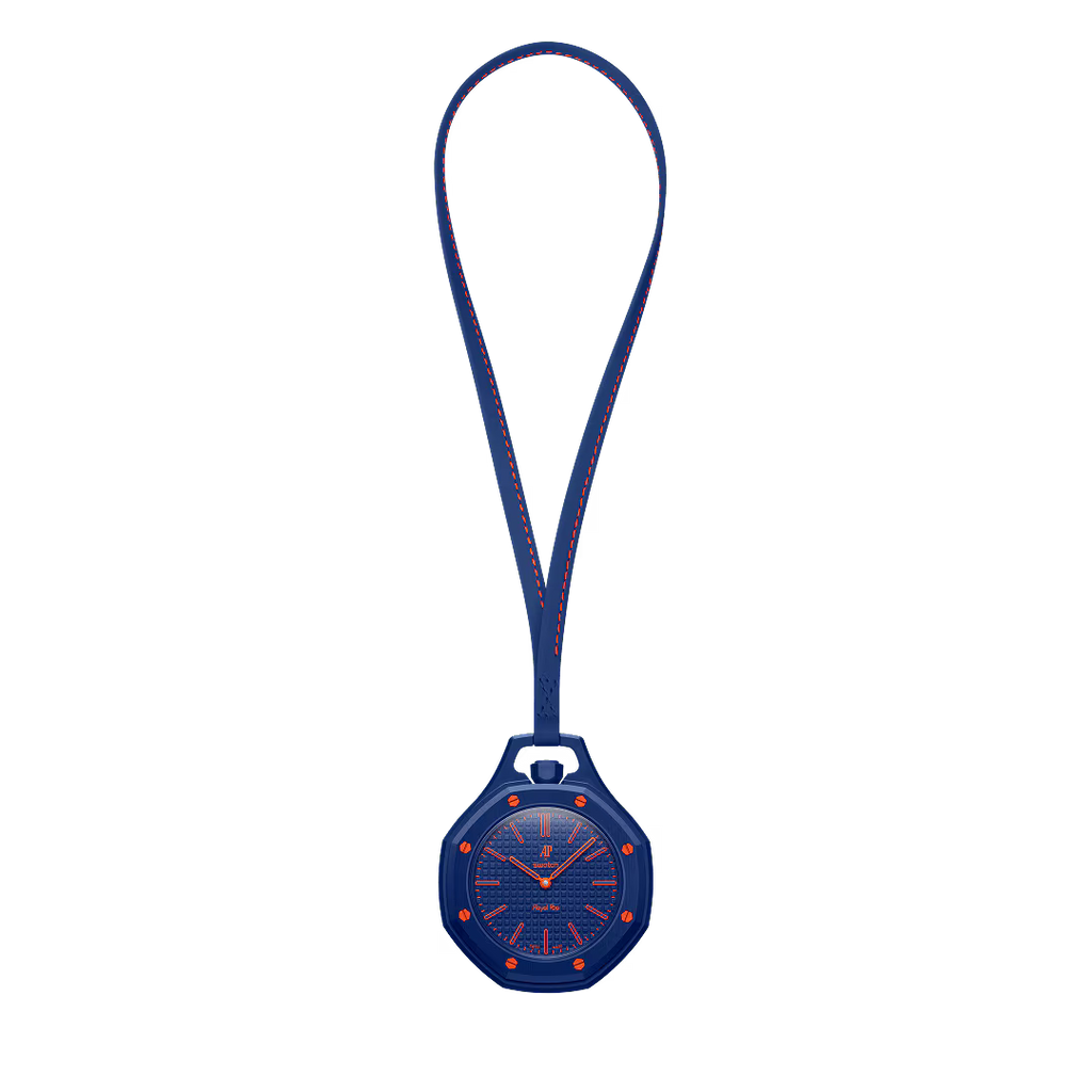 Montre de poche Royal Pop Orenji Hachi vue de face — cadran Tapisserie bleu marine, aiguilles et index orange, lunette octogonale bleu, huit vis orange, cordon cuir bleu marine